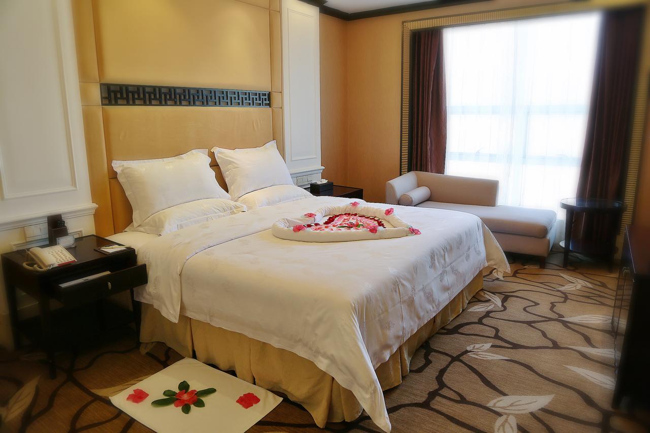 Royal Century Hotel Шэньчжэнь Экстерьер фото